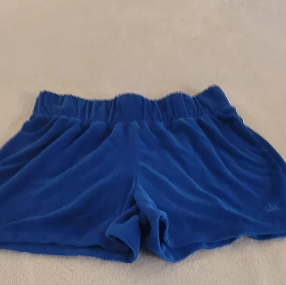 Juicy Couture Shorts - Picture 2 of 6